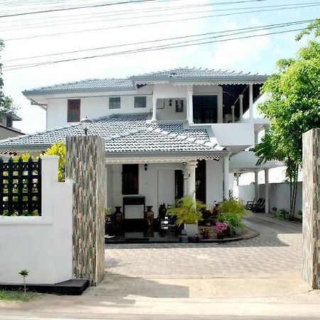 Asian Villa Негомбо Экстерьер фото